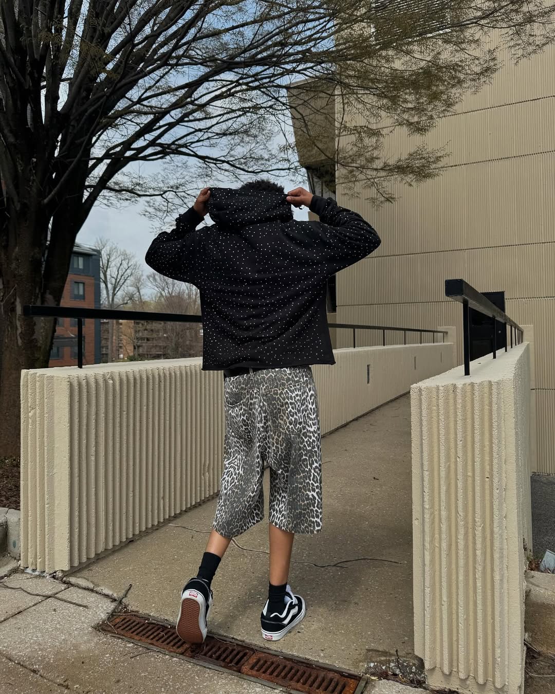 ALL OVER RHINESTONE HOODIE (BLACK)